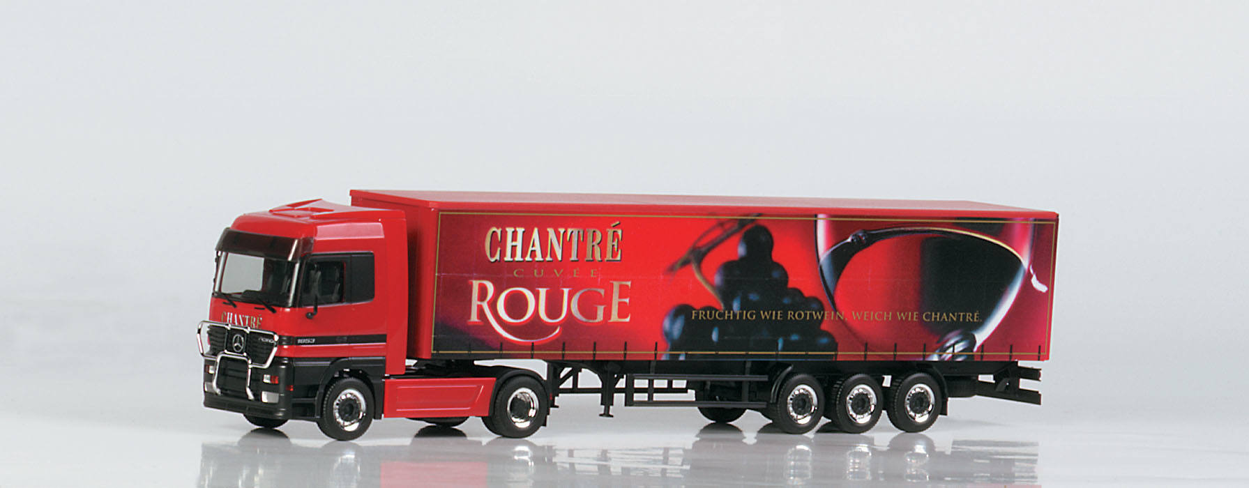Mercedes-Benz Actros LH curtain canvas semitrailer "Chantré Rouge"