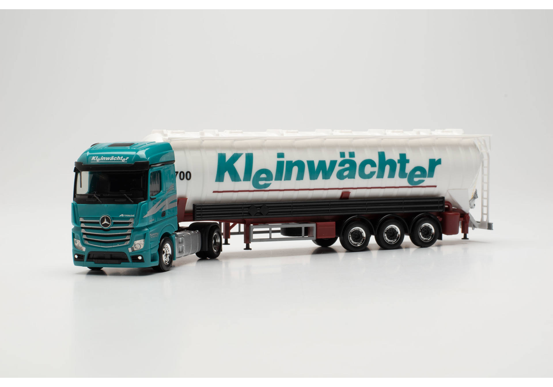 Mercedes-Benz Actros `18 Streamspace Saugsilo-Sattelzug „Kleinwächter“ (Nordrhein-Westfalen/Hallenberg)