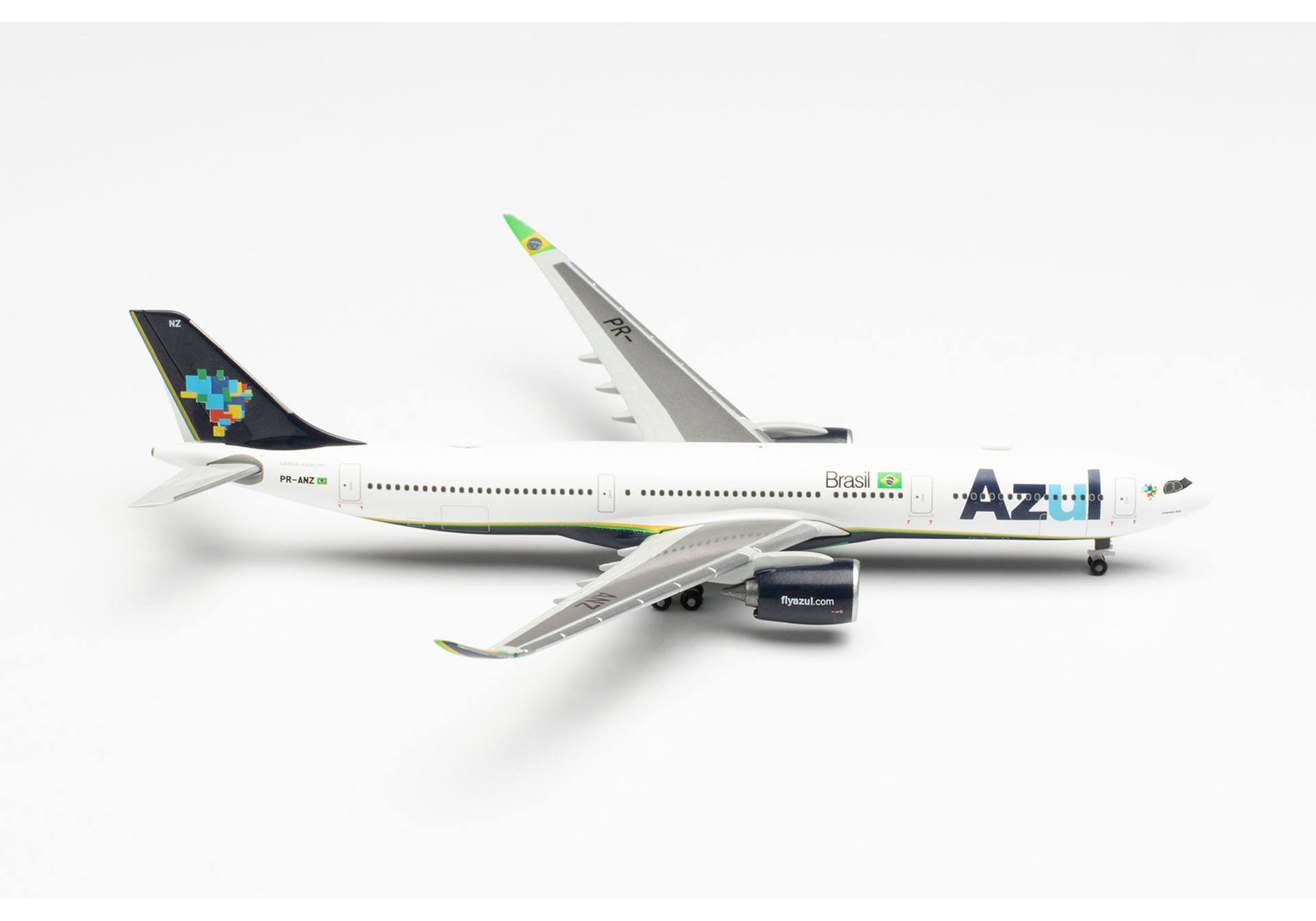Azul Brazilian Airlines Airbus A330-900neo – PR-ANZ “O mundo é Azul”
