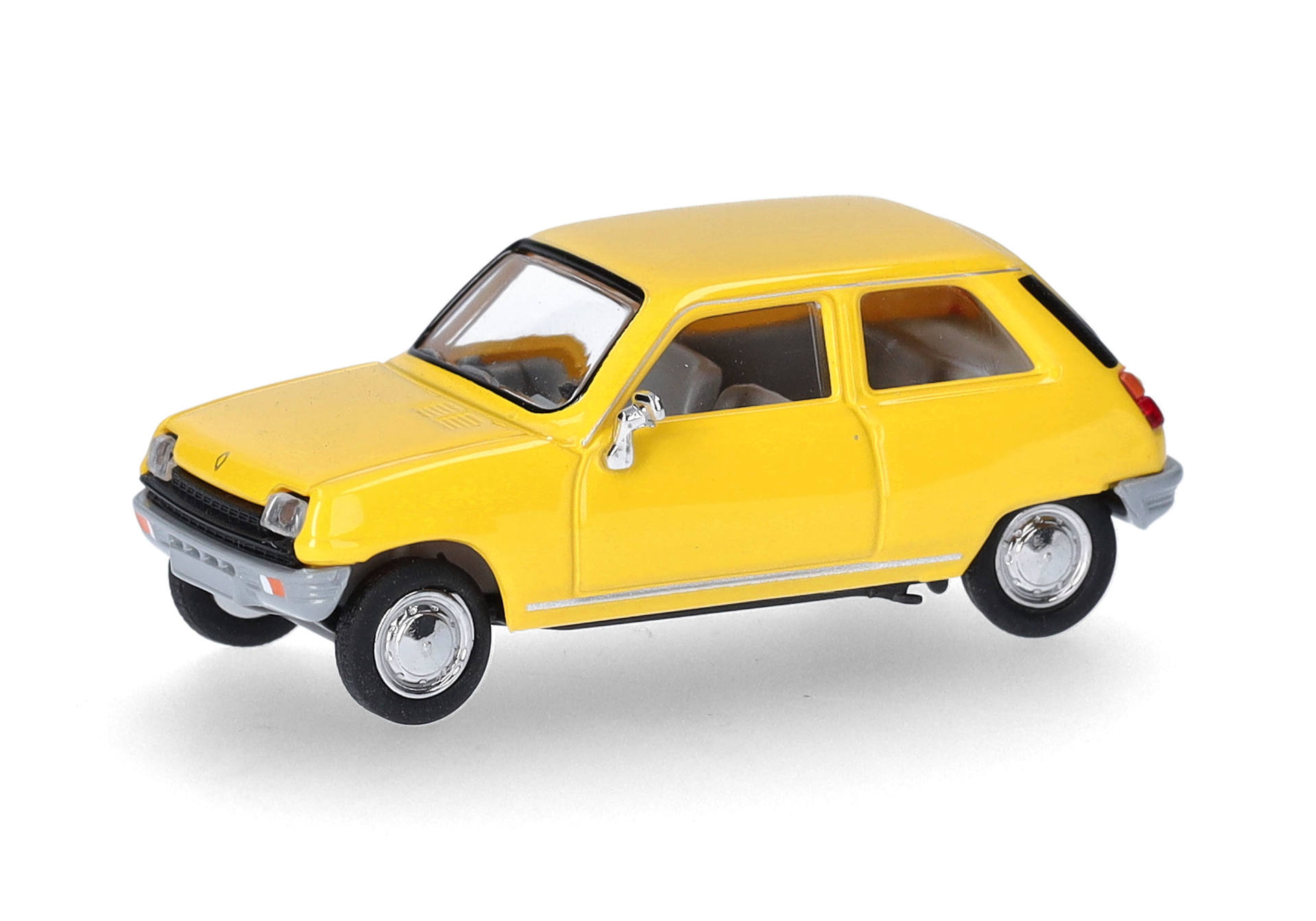 Renault R5, yellow