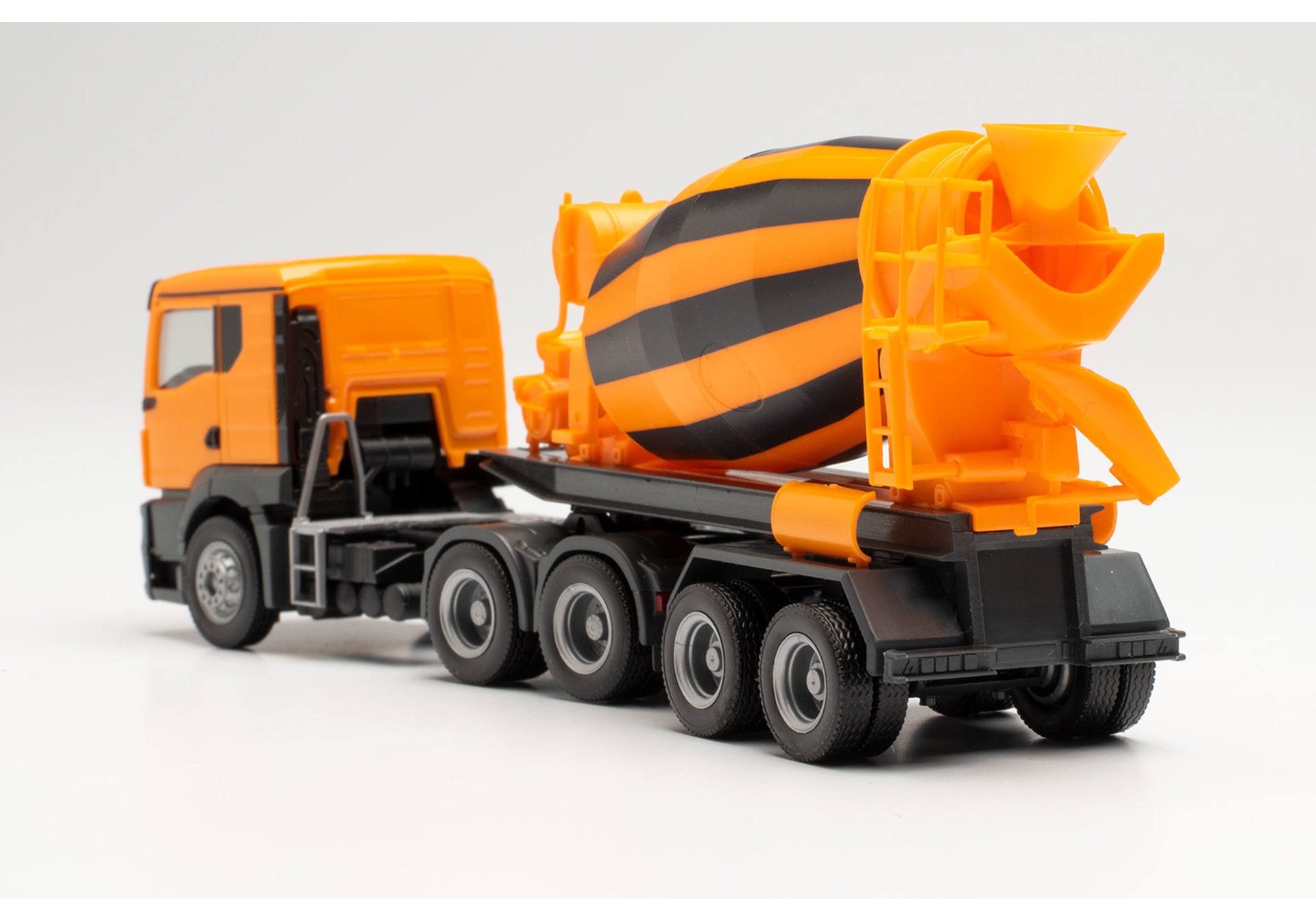 MAN TGS TN Betonmischer-Sattelzug, kommunalorange