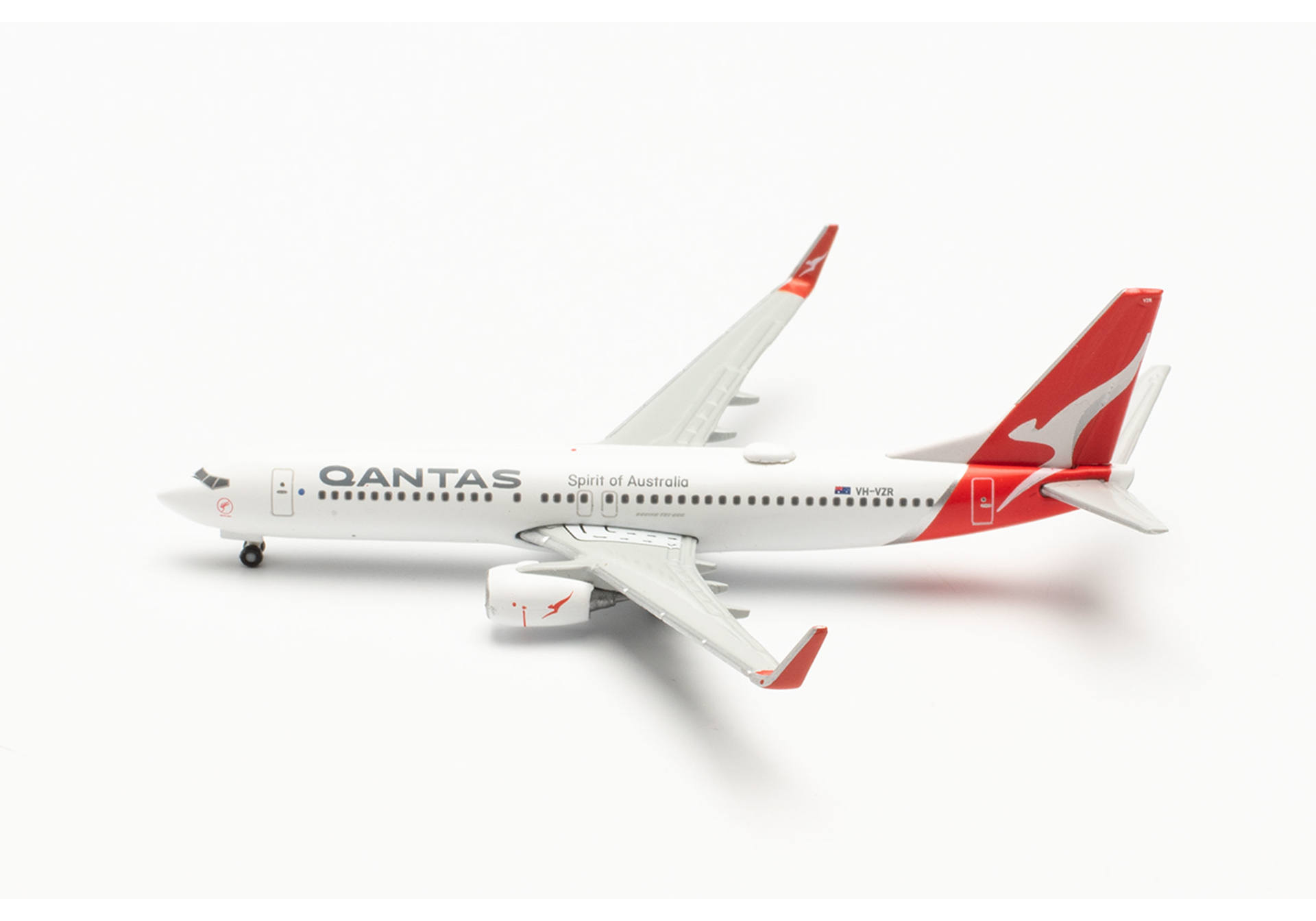 Qantas Boeing 737-800 – VH-VZR “Coral Bay”