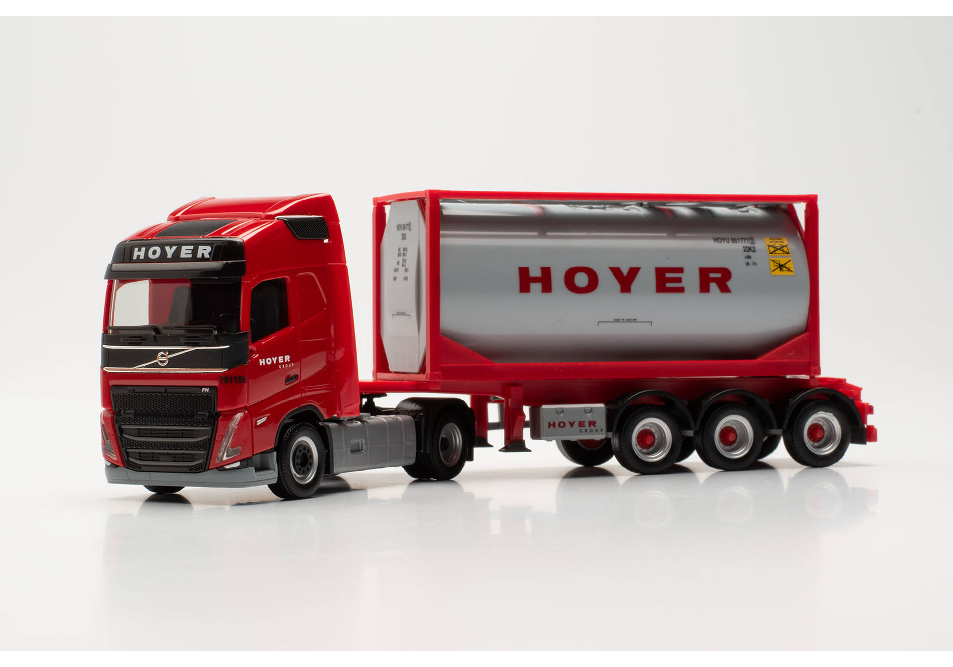 Volvo FH Gl. 2020 tank container semitrailer truck "Hoyer" (Hamburg)