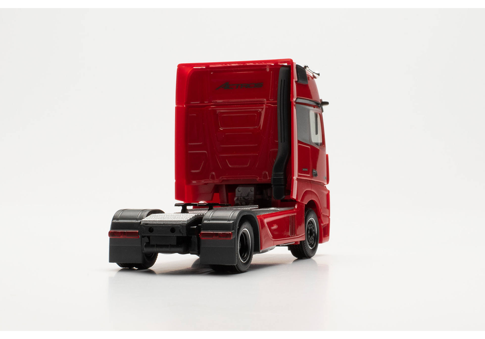 Mercedes-Benz Actros `18 Gigaspace tractor „Edition 3“, red