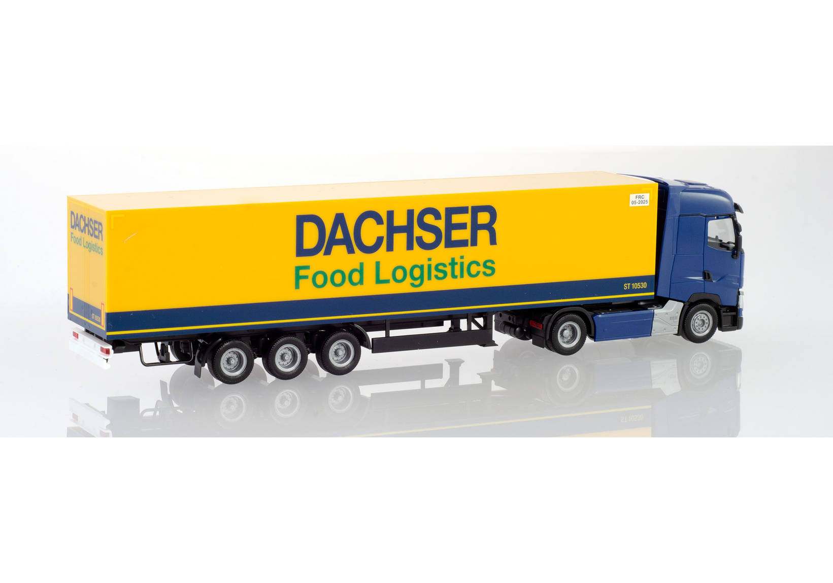Renault T refrigerated box semitrailer "Dachser"