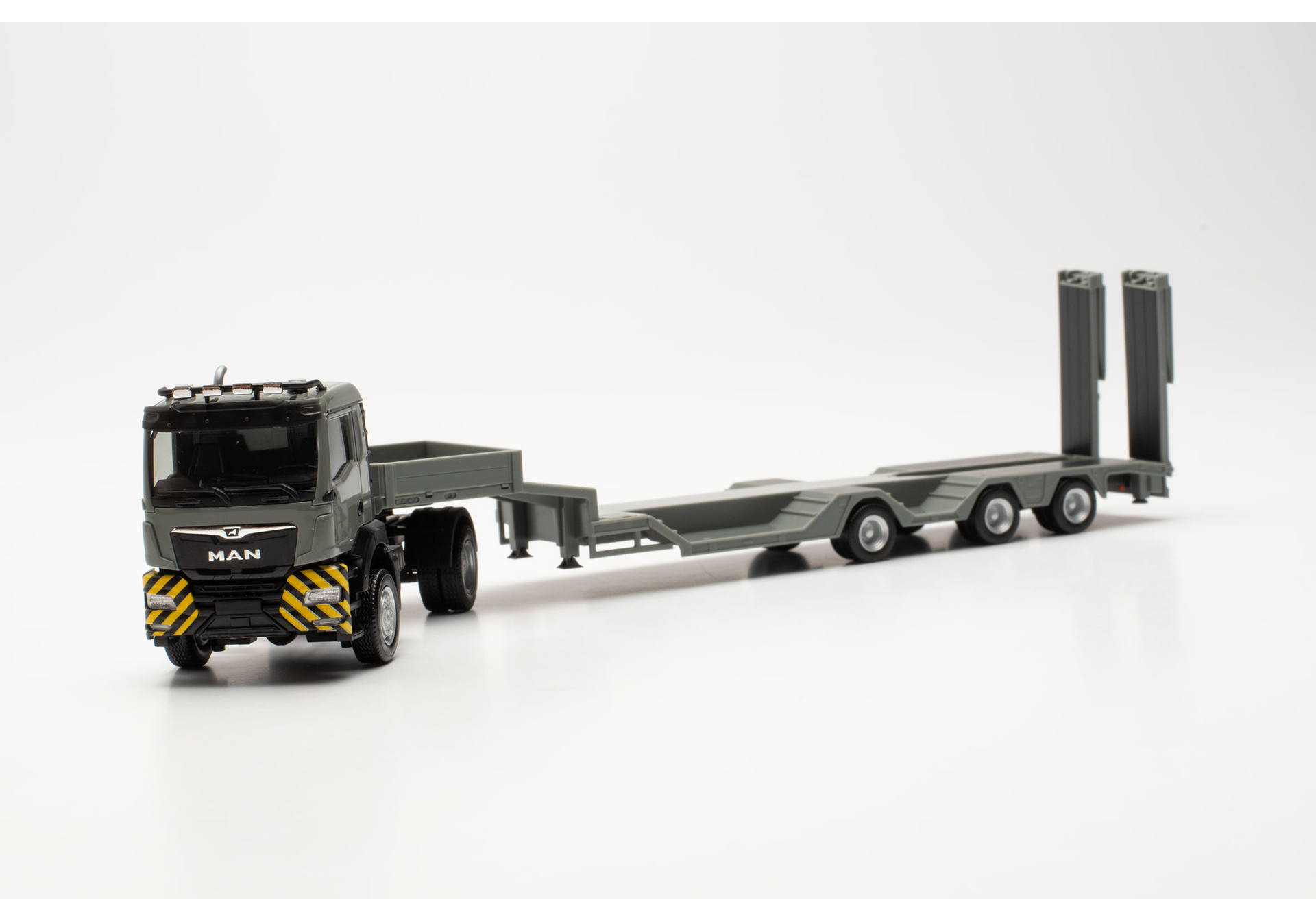 MAN TGS NN (individual) 4x4 Allrounder semitrailer grey/yellow