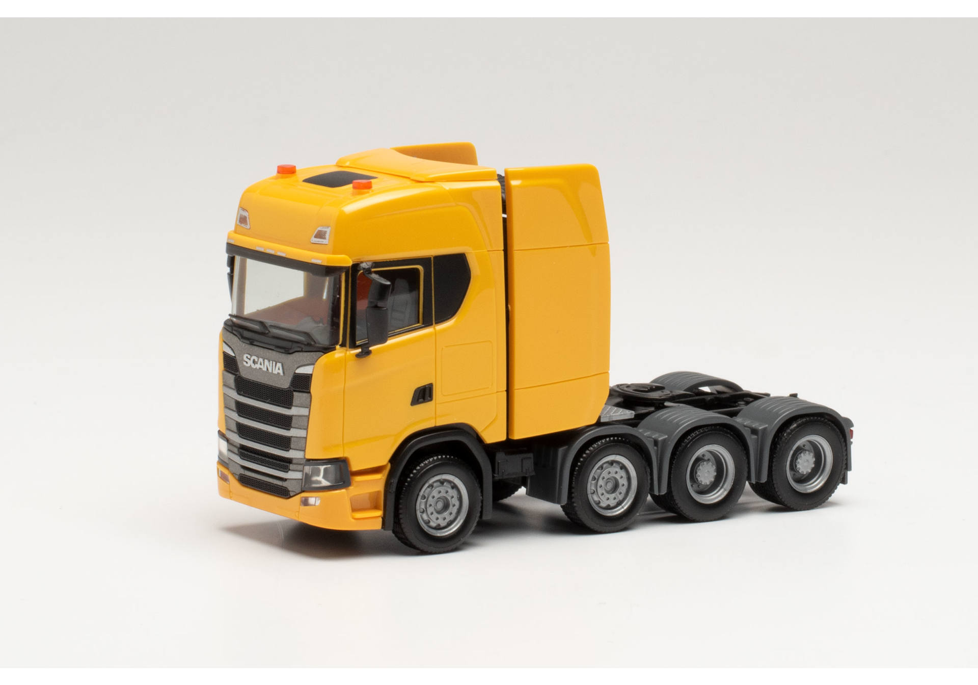 Scania CS HD heavy duty, yellow