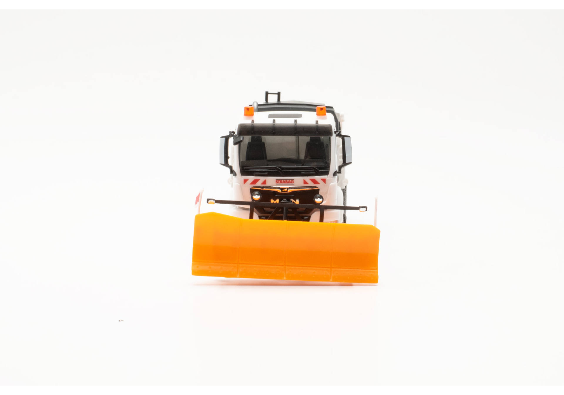 MAN TGS NN dump truck "STRABAG/winter road maintanance"