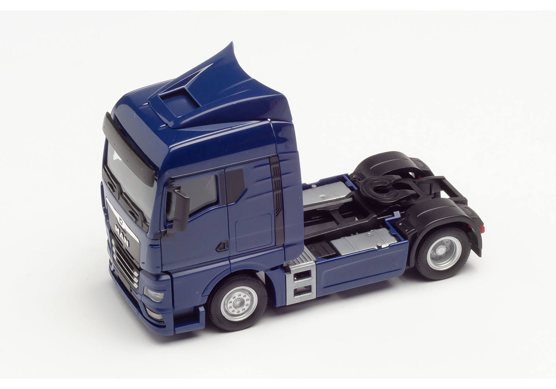 MAN TGX GM solo tractor, blue