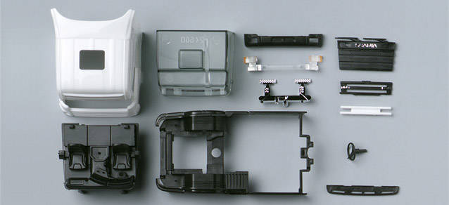 Scania 144 TL Fahrerhaus mit Windleitblechen (inkl. Spiegel)Inhalt: 2 Stück