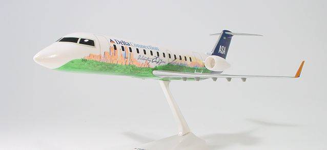 ASA Delta Connection Canadair Jet CRJ200. This item comes / came in Wooster branded packaging.
