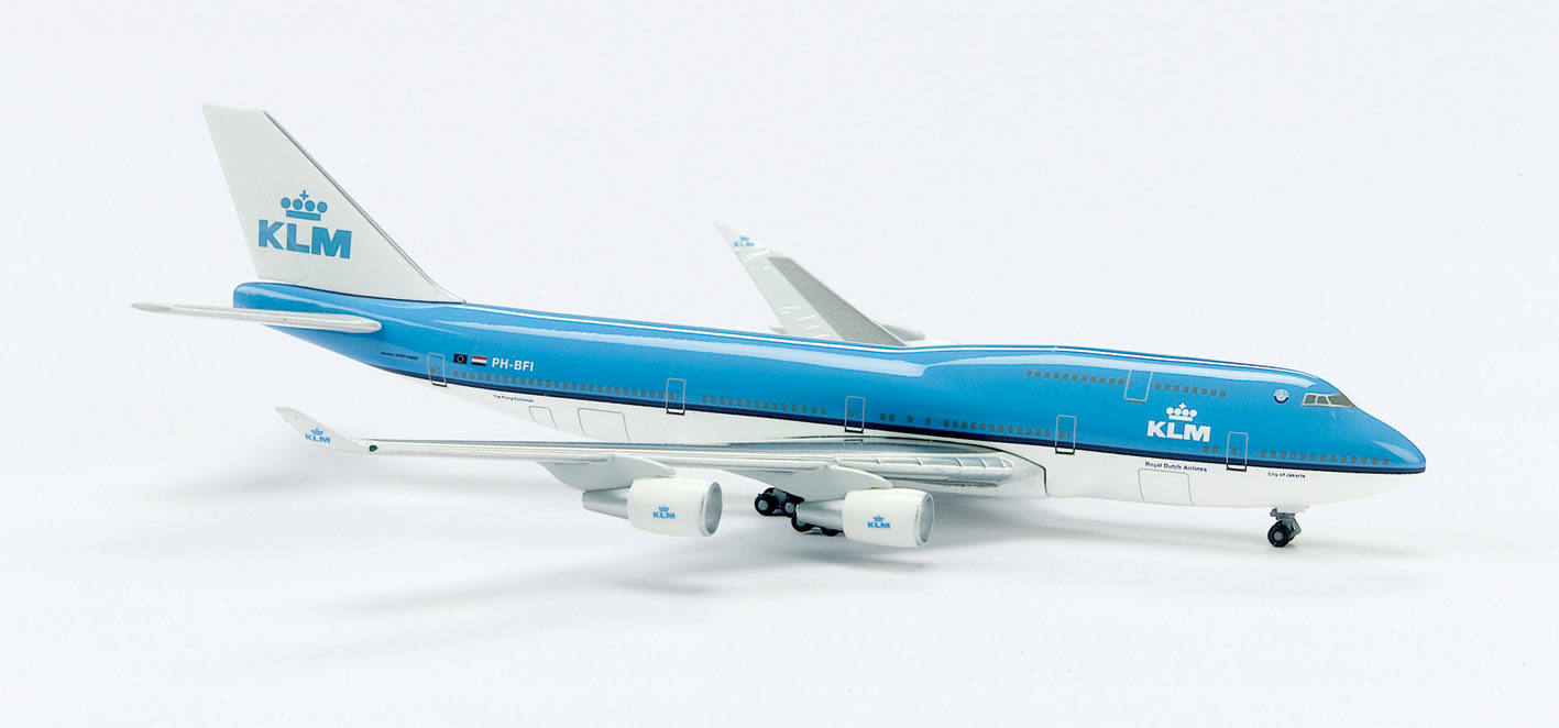 KLM Boeing 747-400 (new colors)