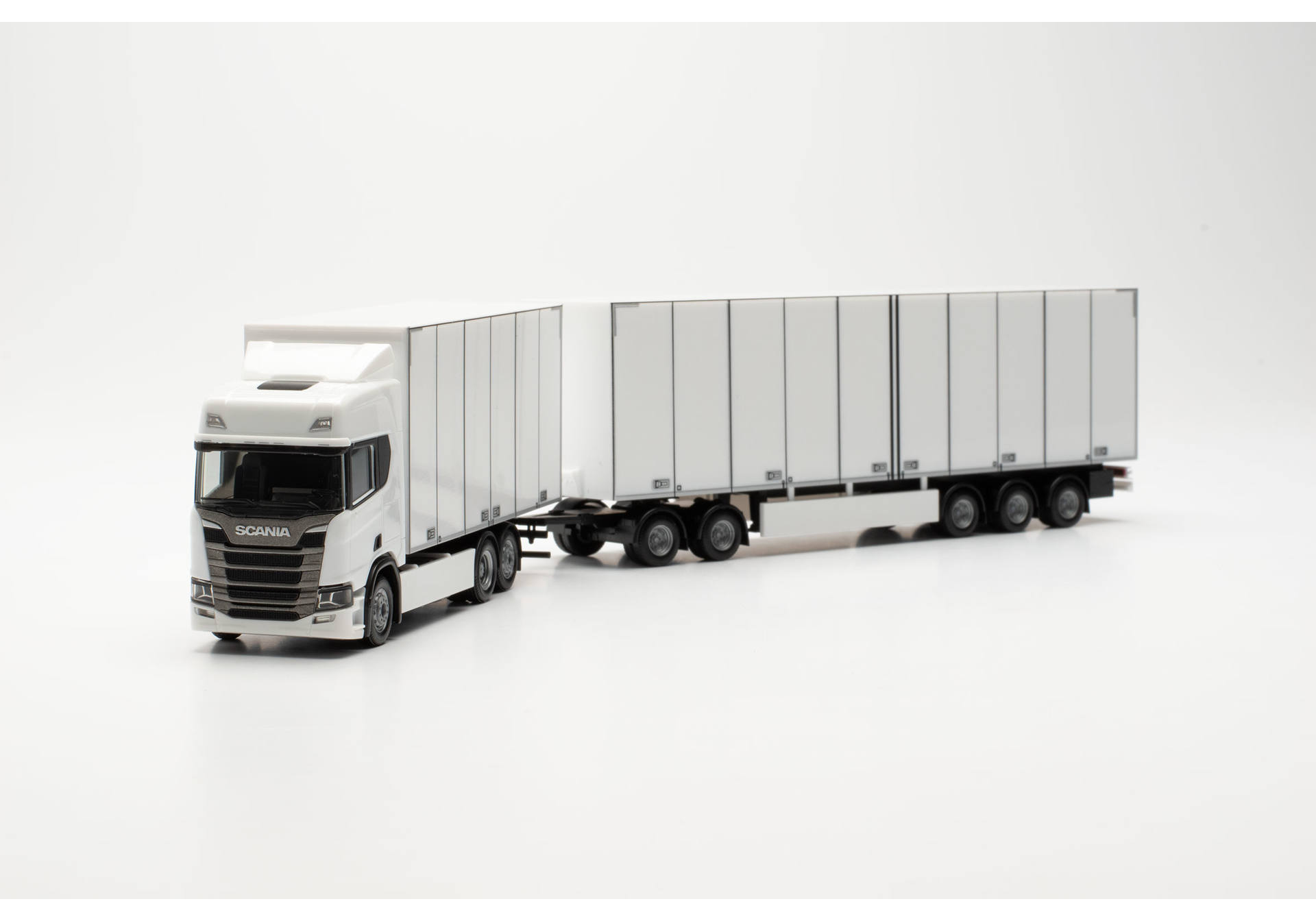 Scania CR 20 high roof Swedish combo, white