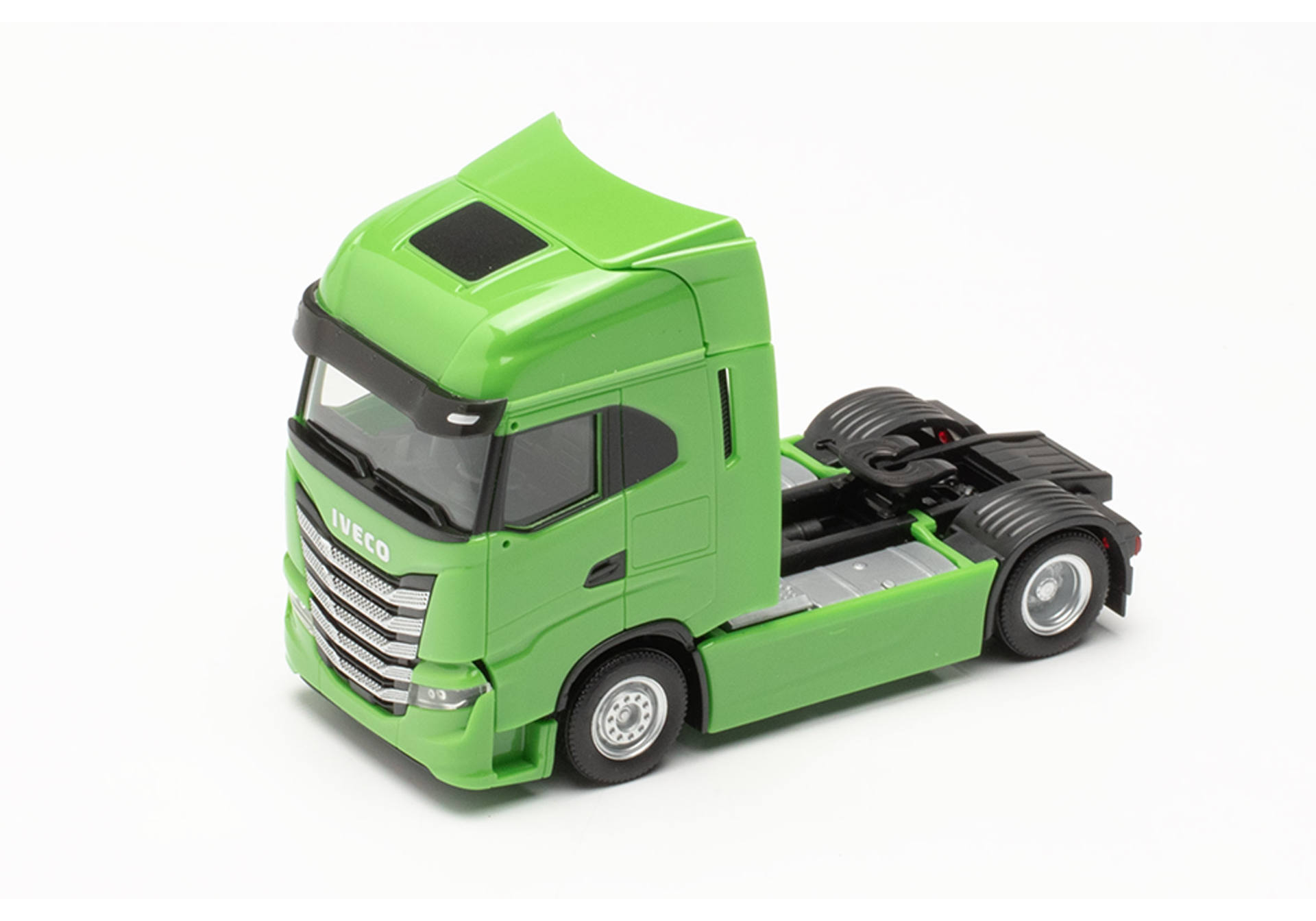 Iveco S-Way rigid tractor, yellowgreen