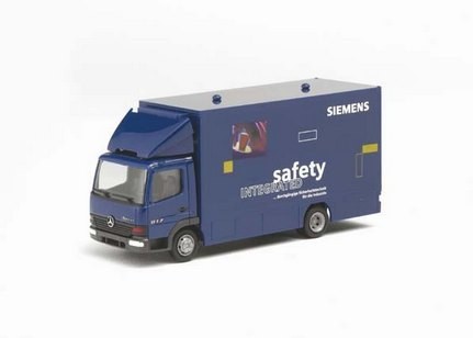 Mercedes-Benz Atego case truck