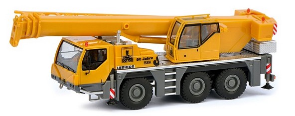 Liebherr LTM 1045/1 with grid 3a