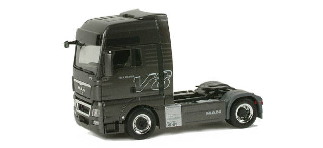 MAN TGX XXL V8 Solo-Zugmaschine "Shadow"