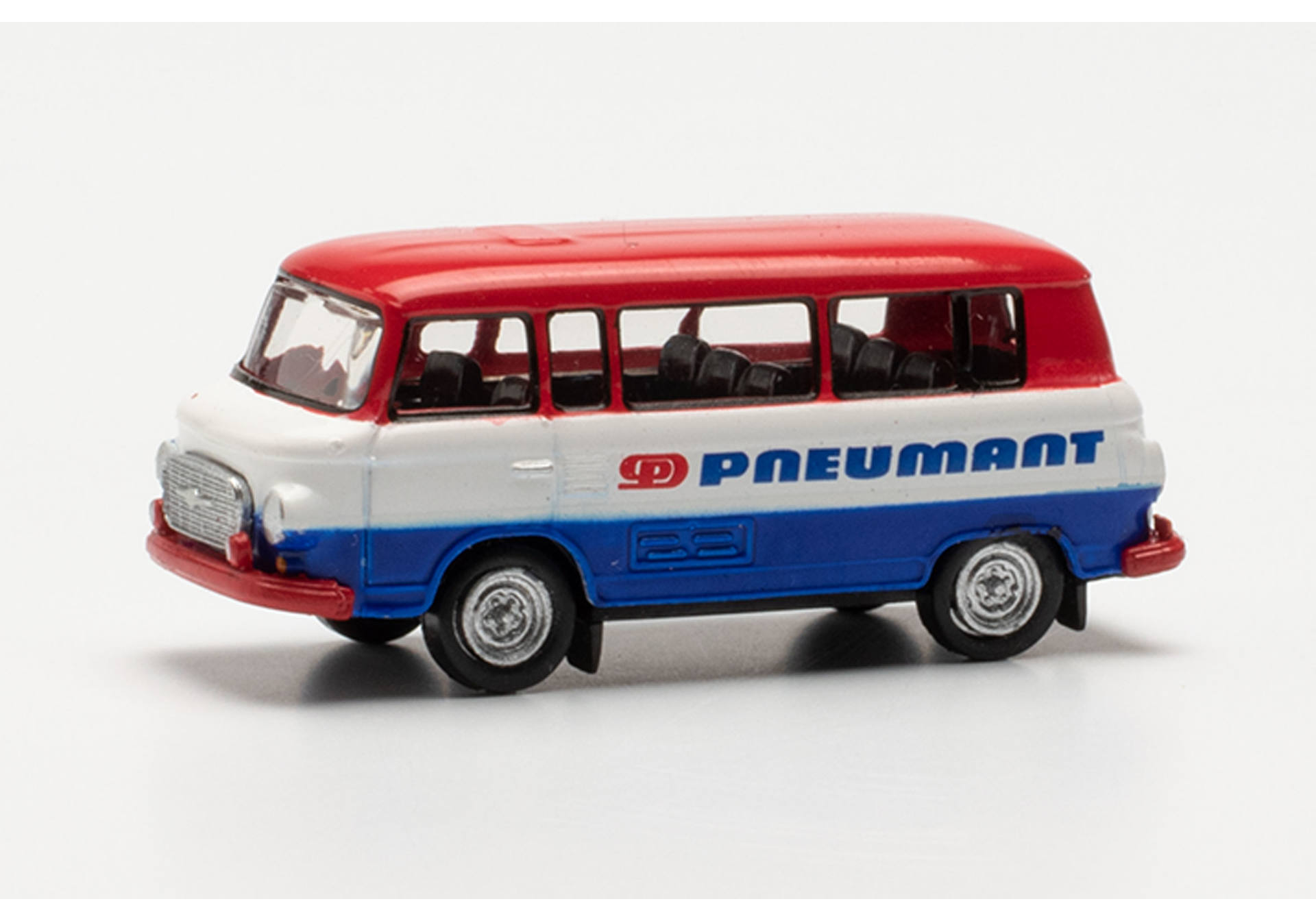 Barkas B 1000 bus "Pneumant"