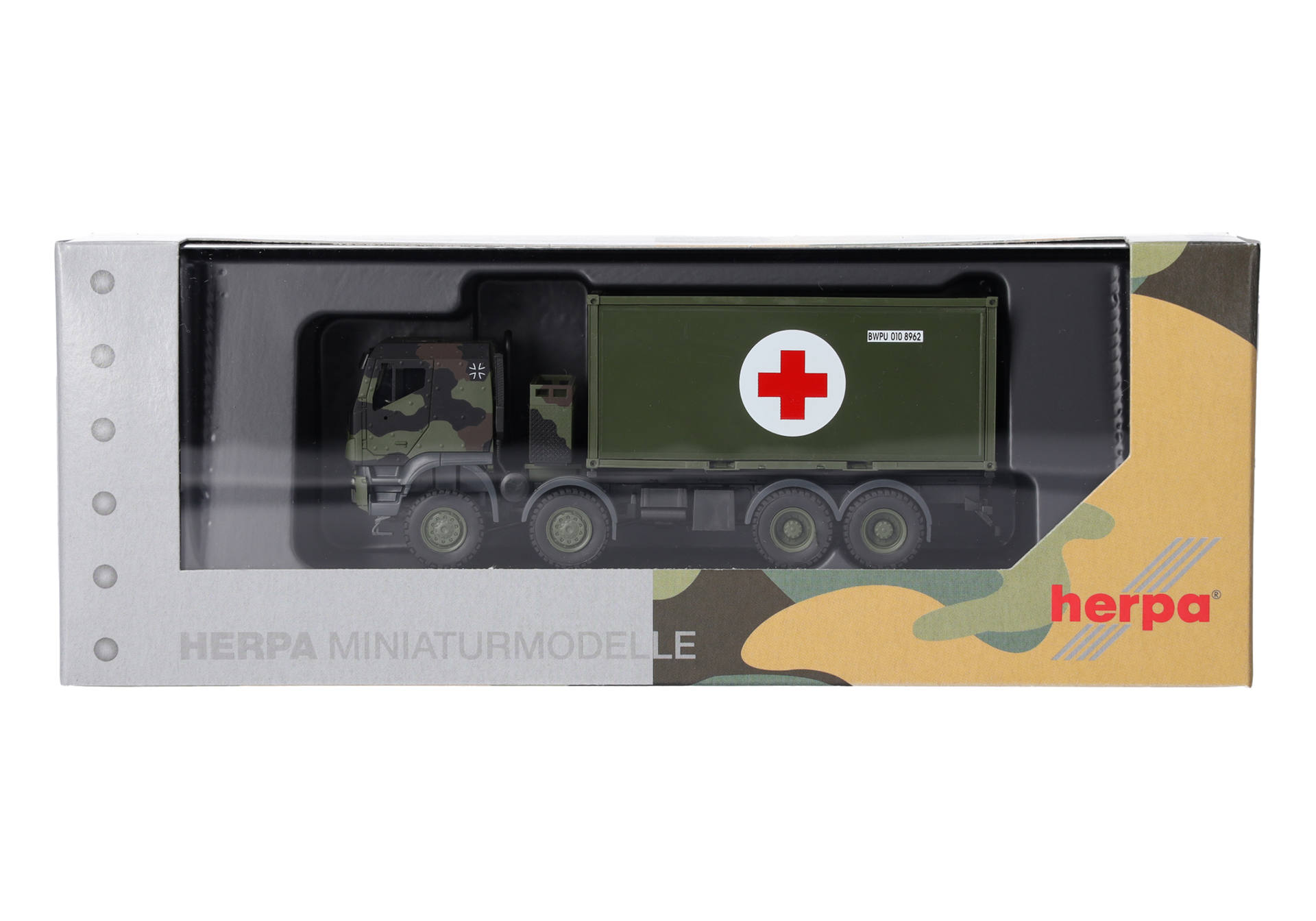 military truck, medical trailer, camouflage, green truck, diecast model