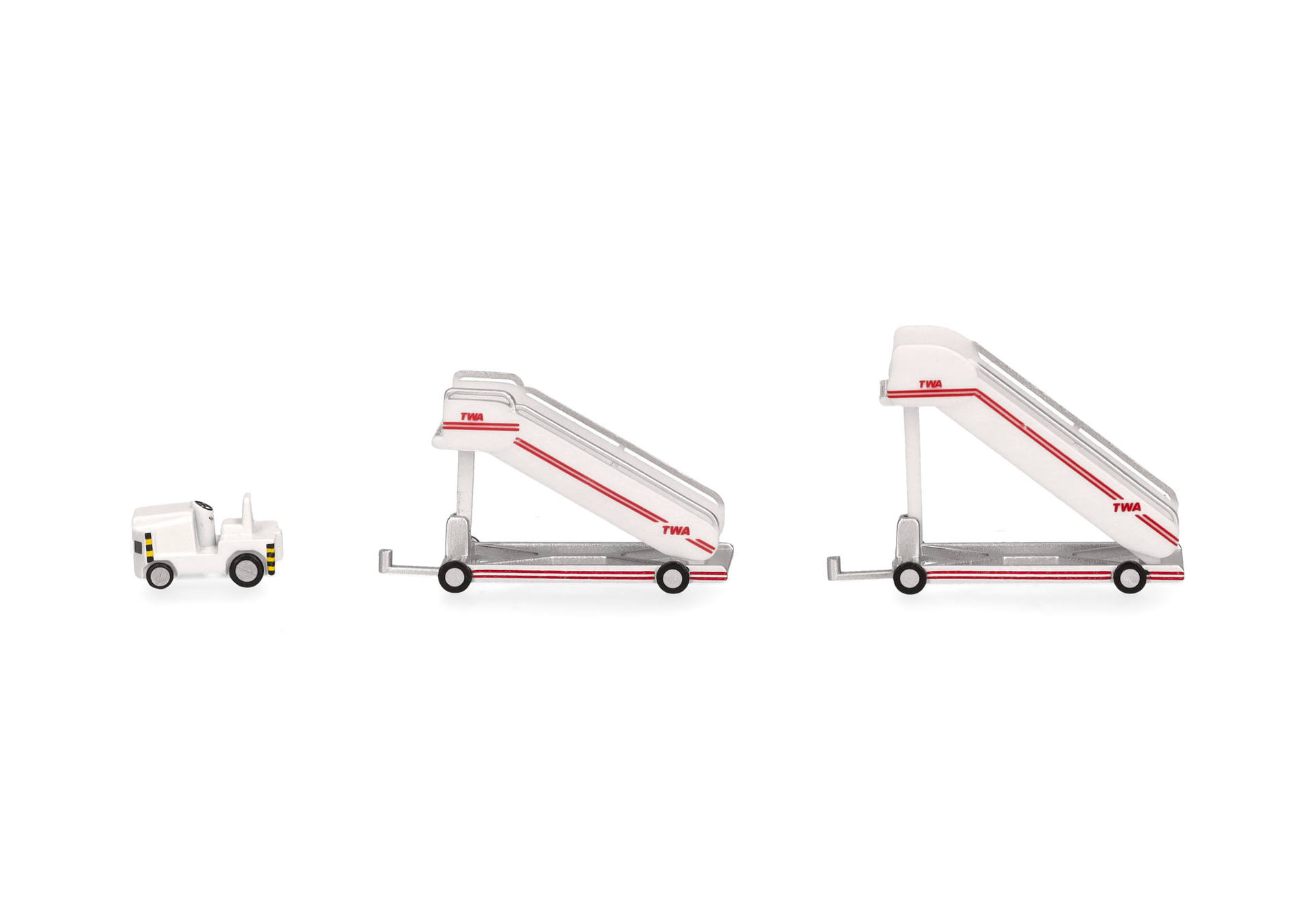 TWA historische Fluggasttreppen (2x) mit Zugfahrzeug (1x) 
