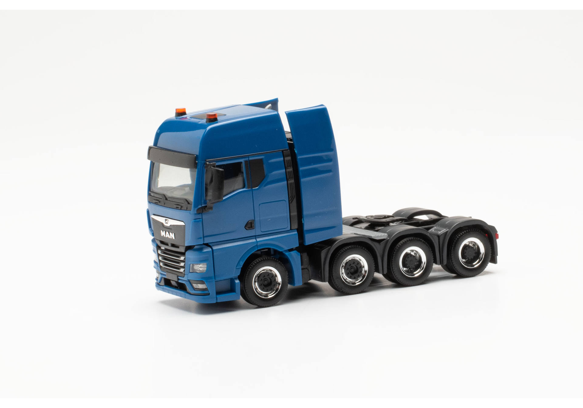MAN TGX GX Schwerlastrigid tractor 4axles, blue