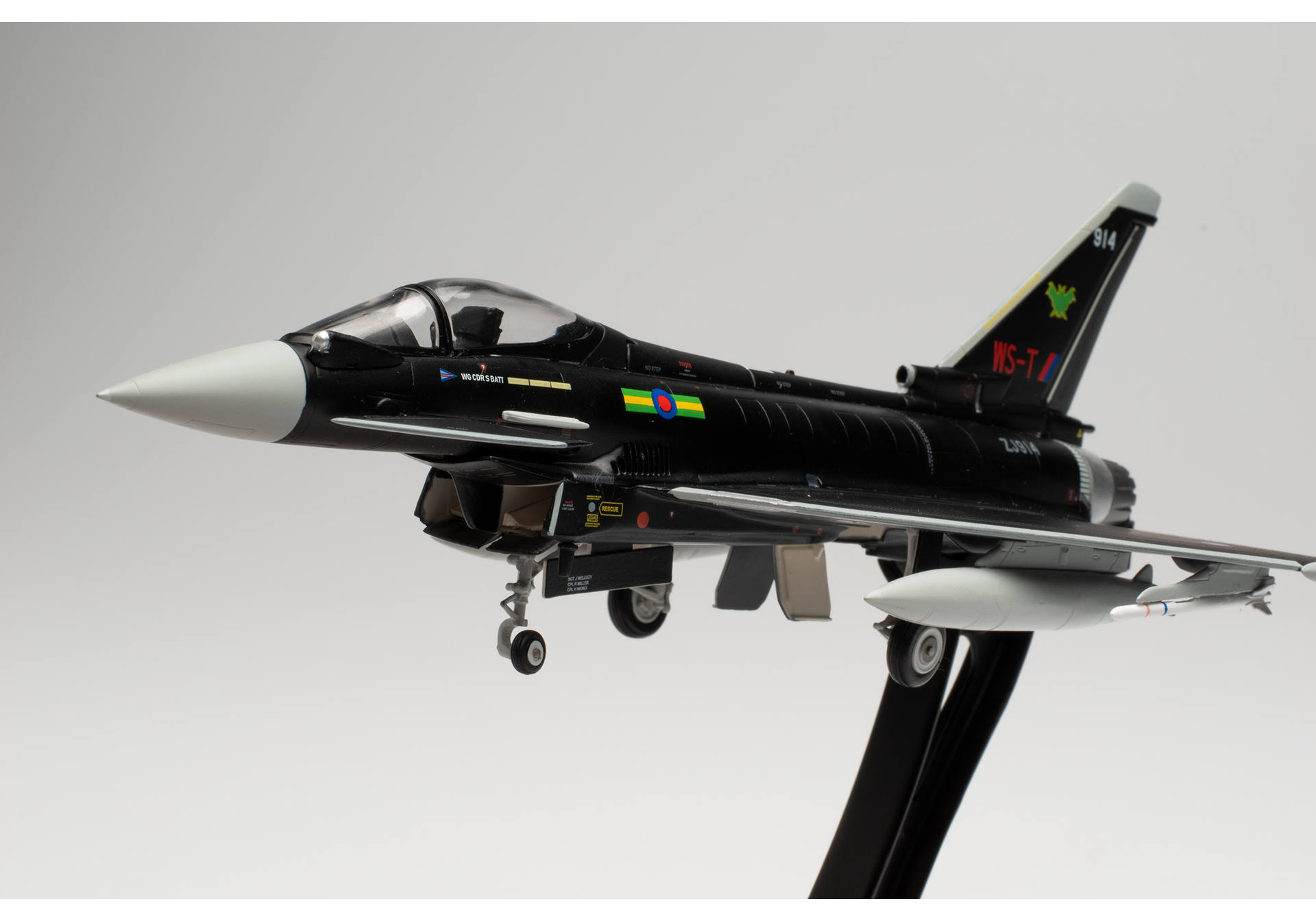 Eurofighter Typhoon - No IX(B) Squadron, RAF Lossiemouth - “Batman” Agressor scheme – ZJ914 / WS-T