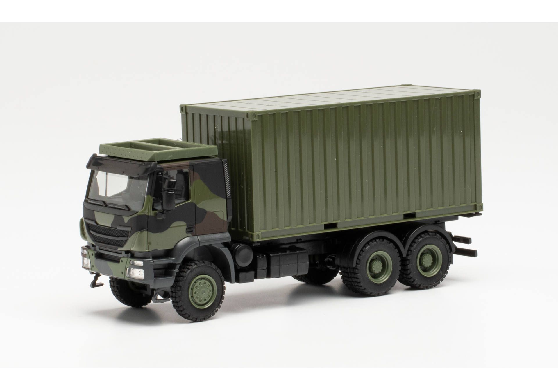 veco Trakker 6x6 with 20 ft. Container camouflage design „Bundeswehr“