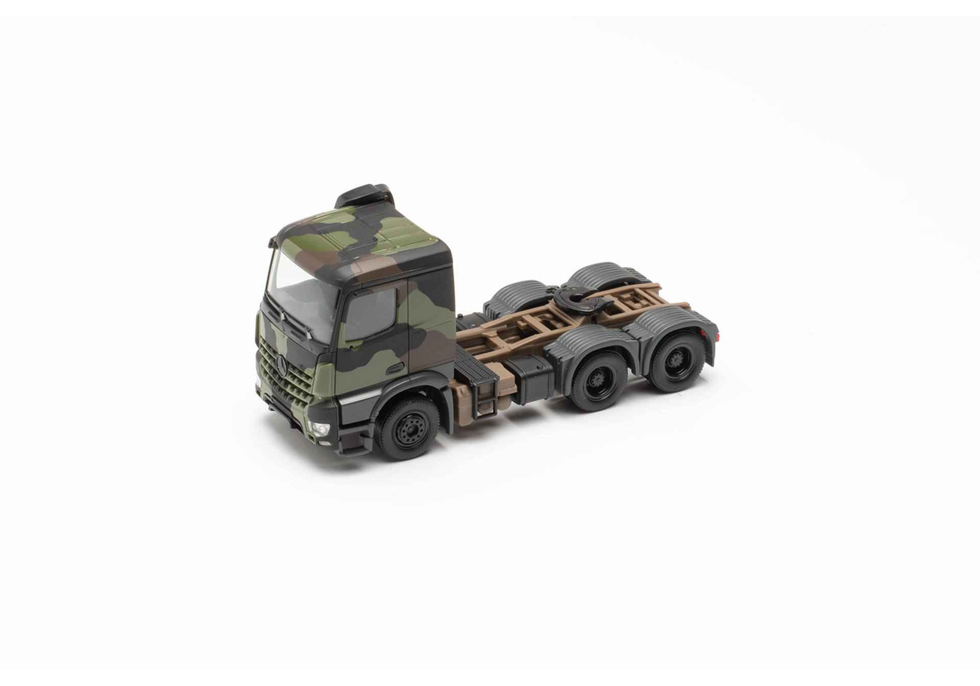 Mercedes-Benz Arocs 6x4 rigid tractor "German Armed Forces", camouflage