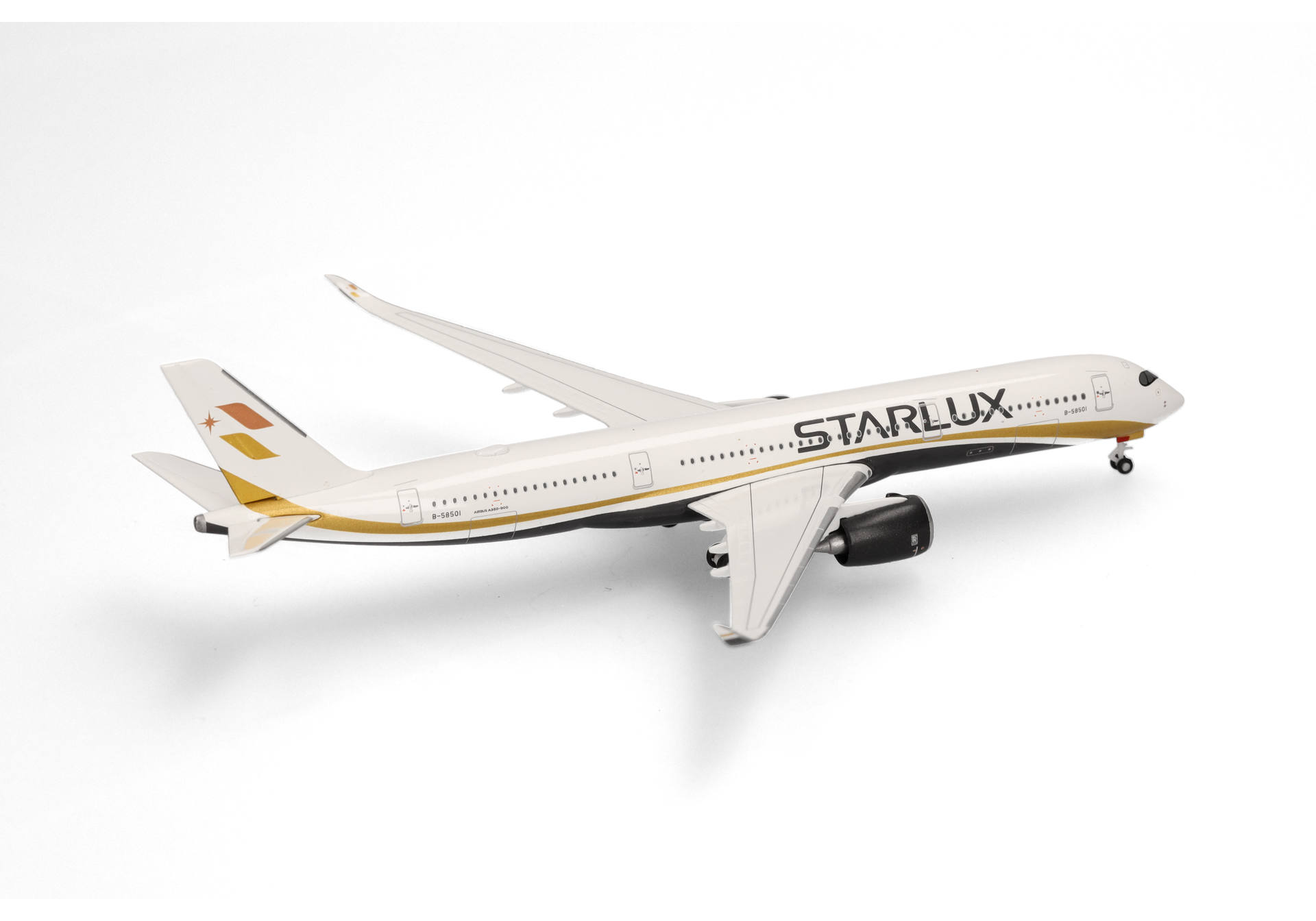 Starlux Airlines Airbus A350-900 – B-58501