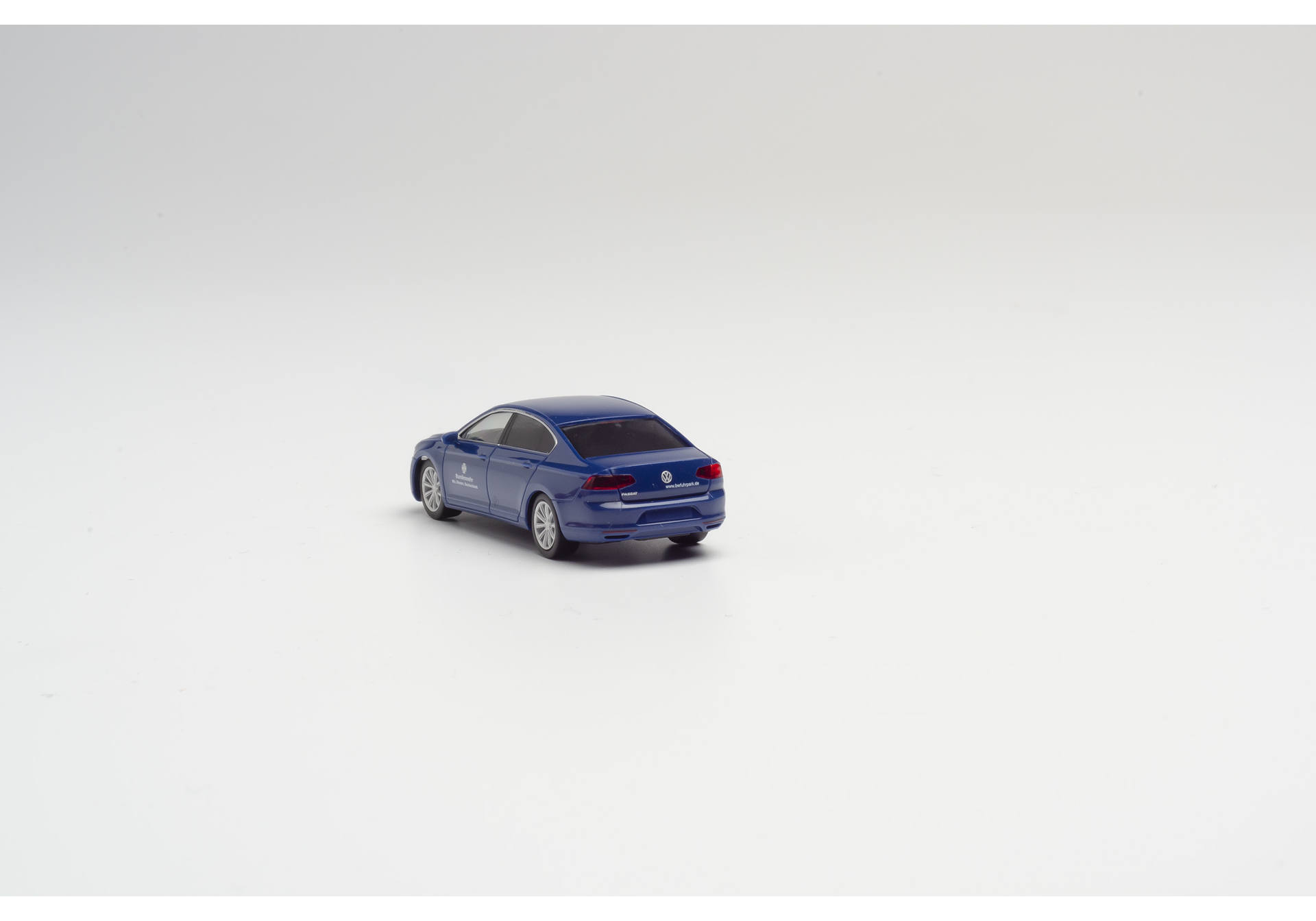 VW Passat Limousine „Bundeswehr Fuhrpark Service“