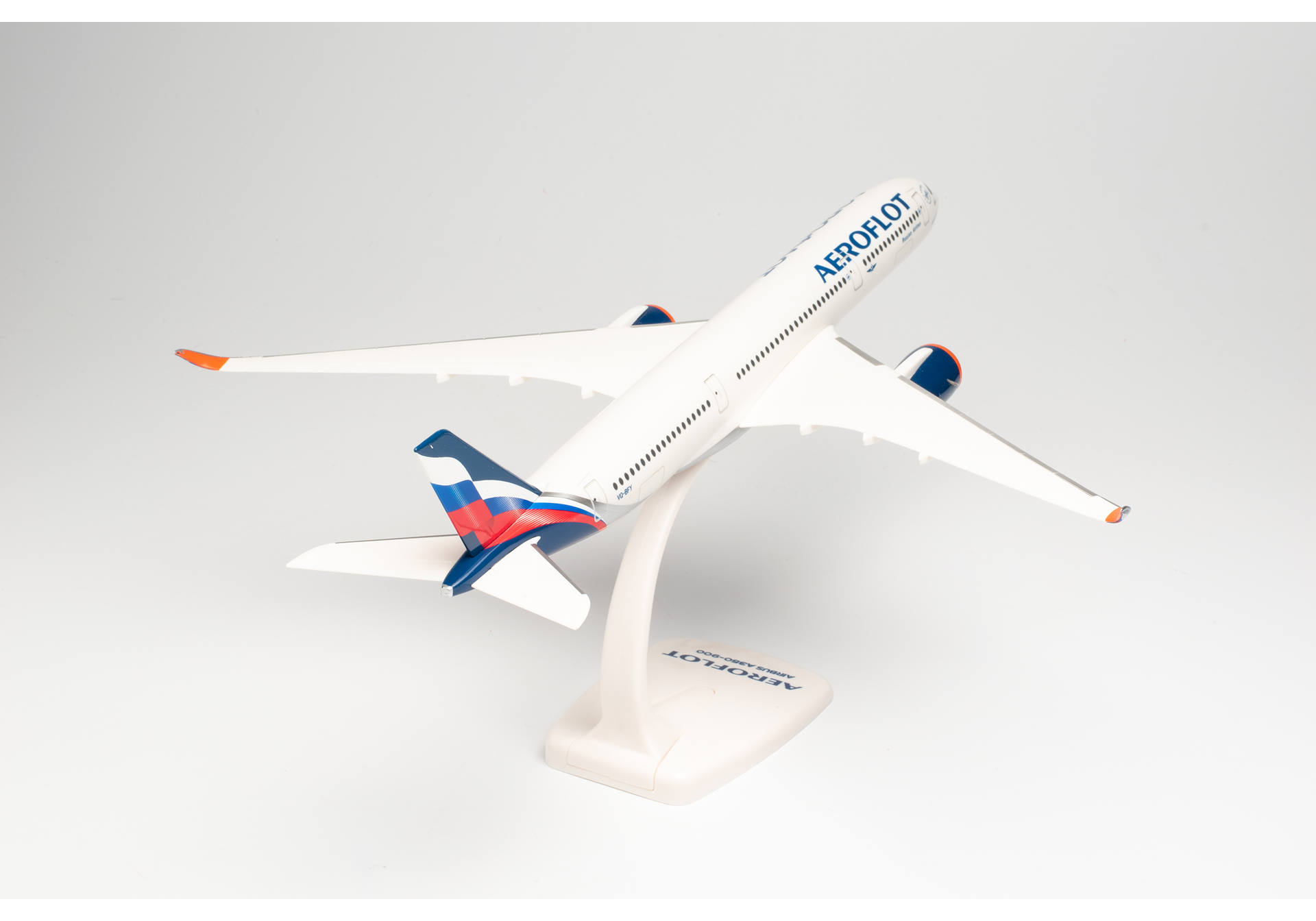 Aeroflot Airbus A350-900 – VQ-BFY “P. Tchaikovsky”