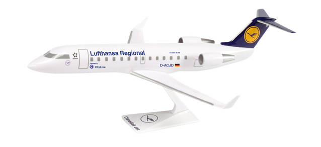 Lufthansa Regional Canadair Jet CRJ200. This item comes / came in Wooster branded packaging.
