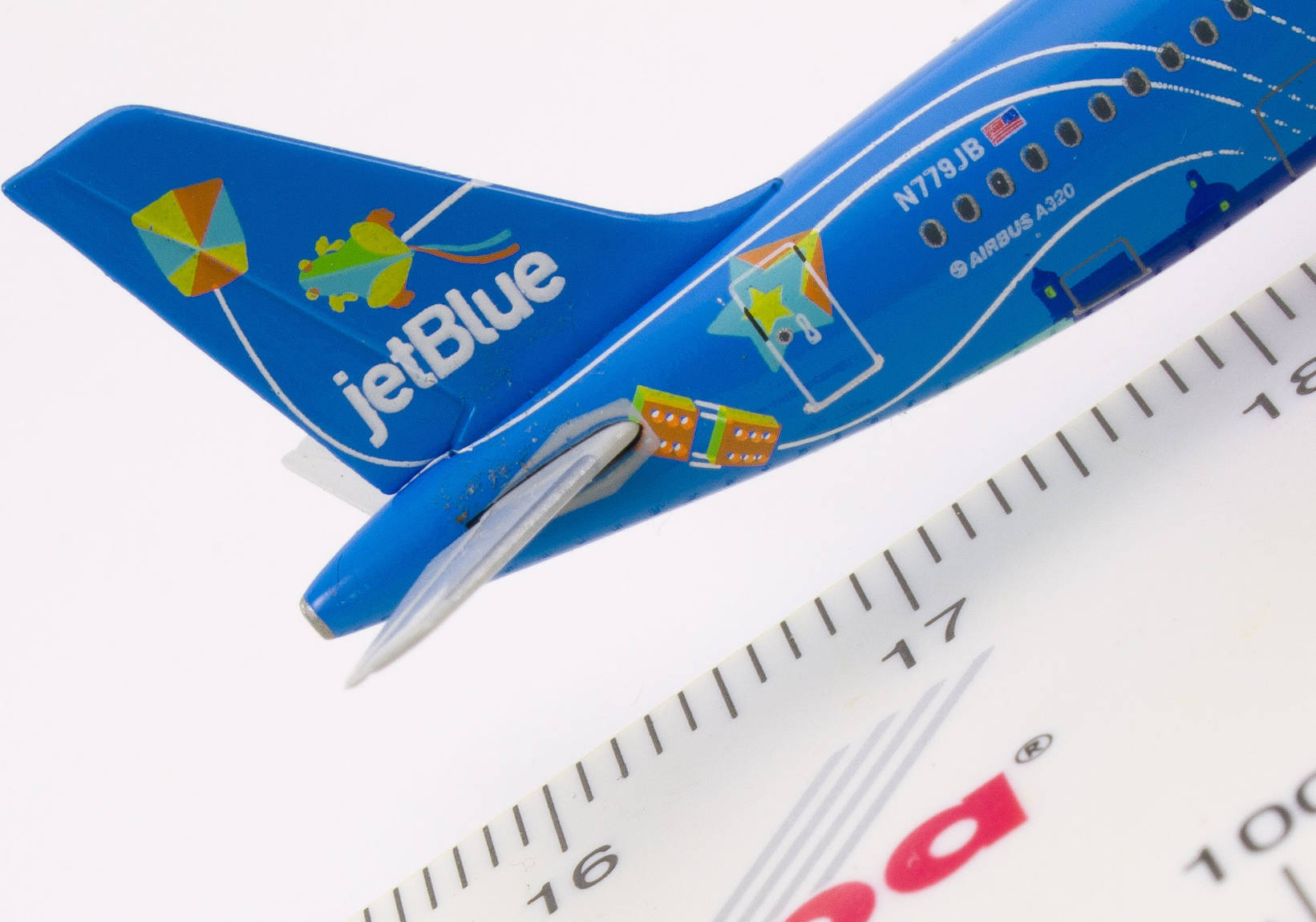 JetBlue Airbus A320 – N779JB "Bluericua"