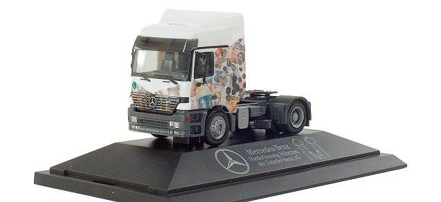 Mercedes-Benz Actros LH Zugmaschine "Mercedes-Benz München/Money", PC