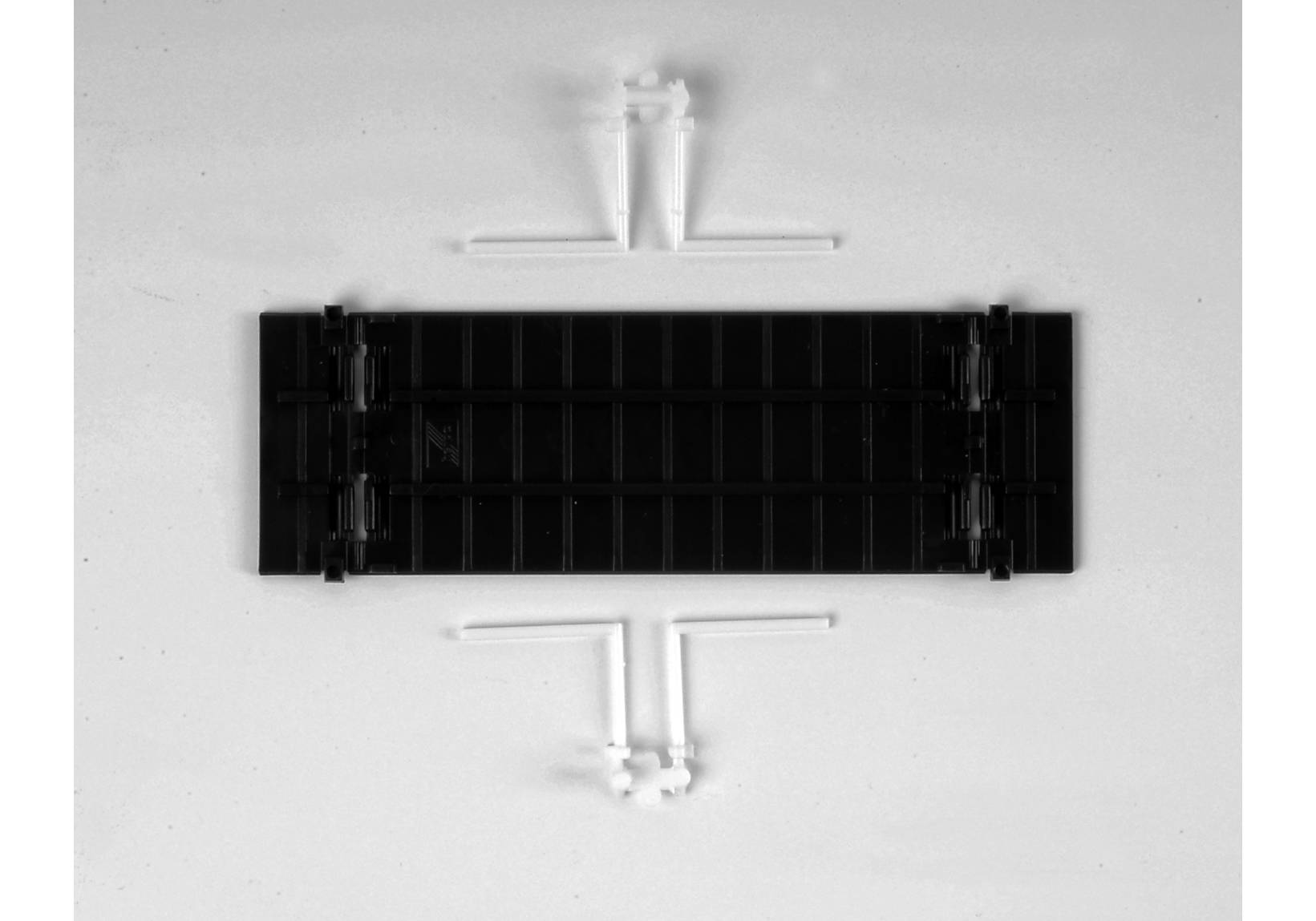 Base plate 7,45m Content: 4pcs.