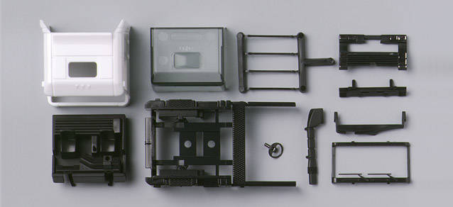 Renault Magnum driver's cabin with side skirting (incl. rear-view mirror)Content: 2 pcs.
