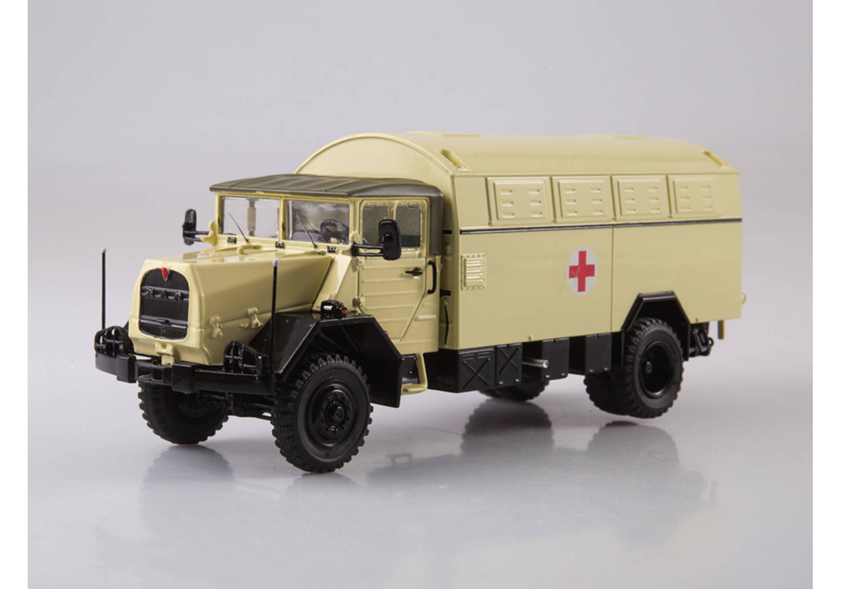 MAN 630 Sanitätskoffer „Rotes Kreuz“