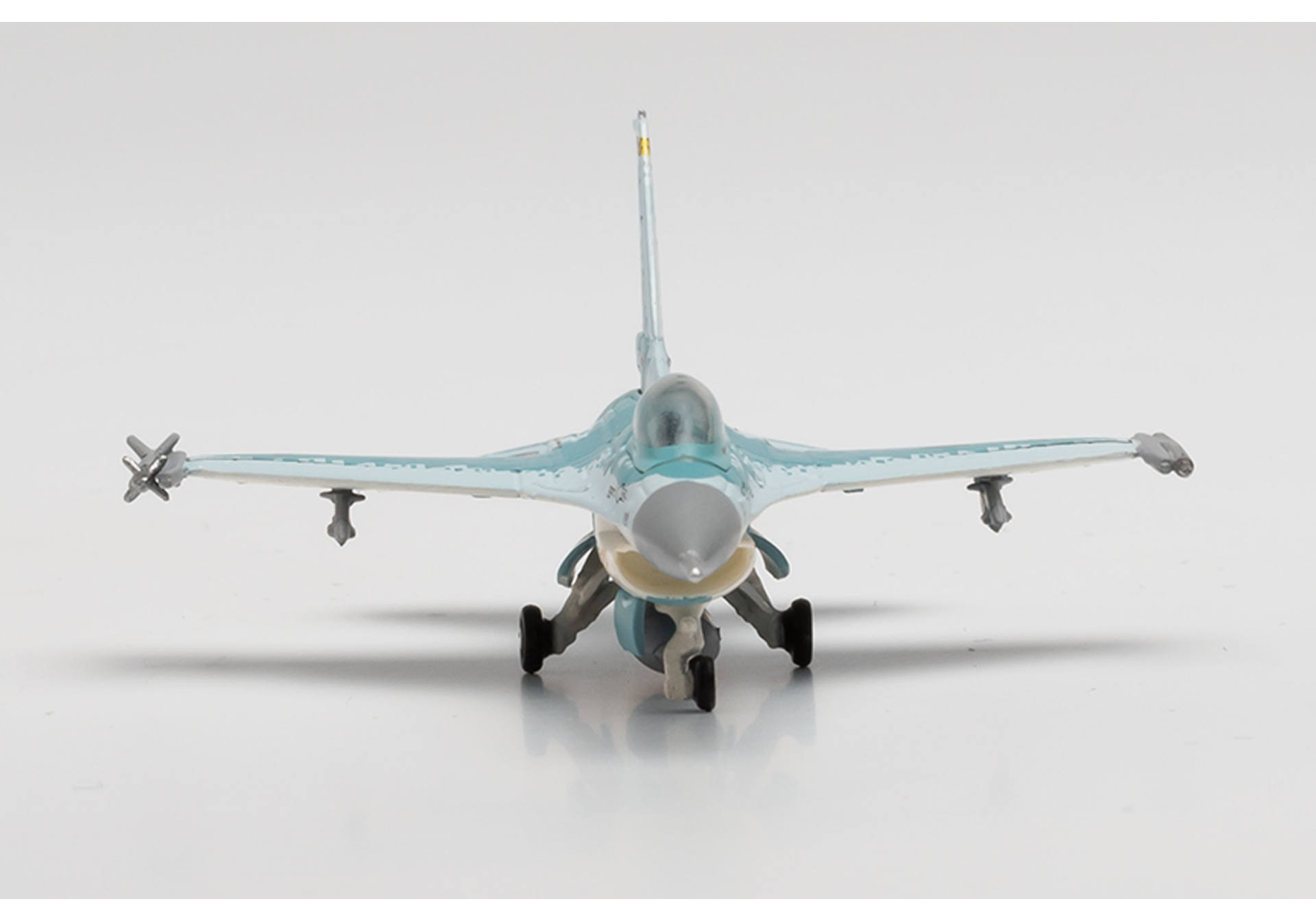 U.S. Air Force Lockheed Martin F-16C Fighting Falcon - 64th Aggressor Squadron, Nellis Air Base „Ghost“ – 84-1220