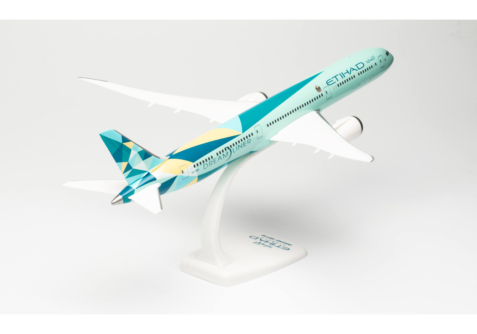 Etihad Airways Boeing 787-10 “Greenliner” – A6-BMH