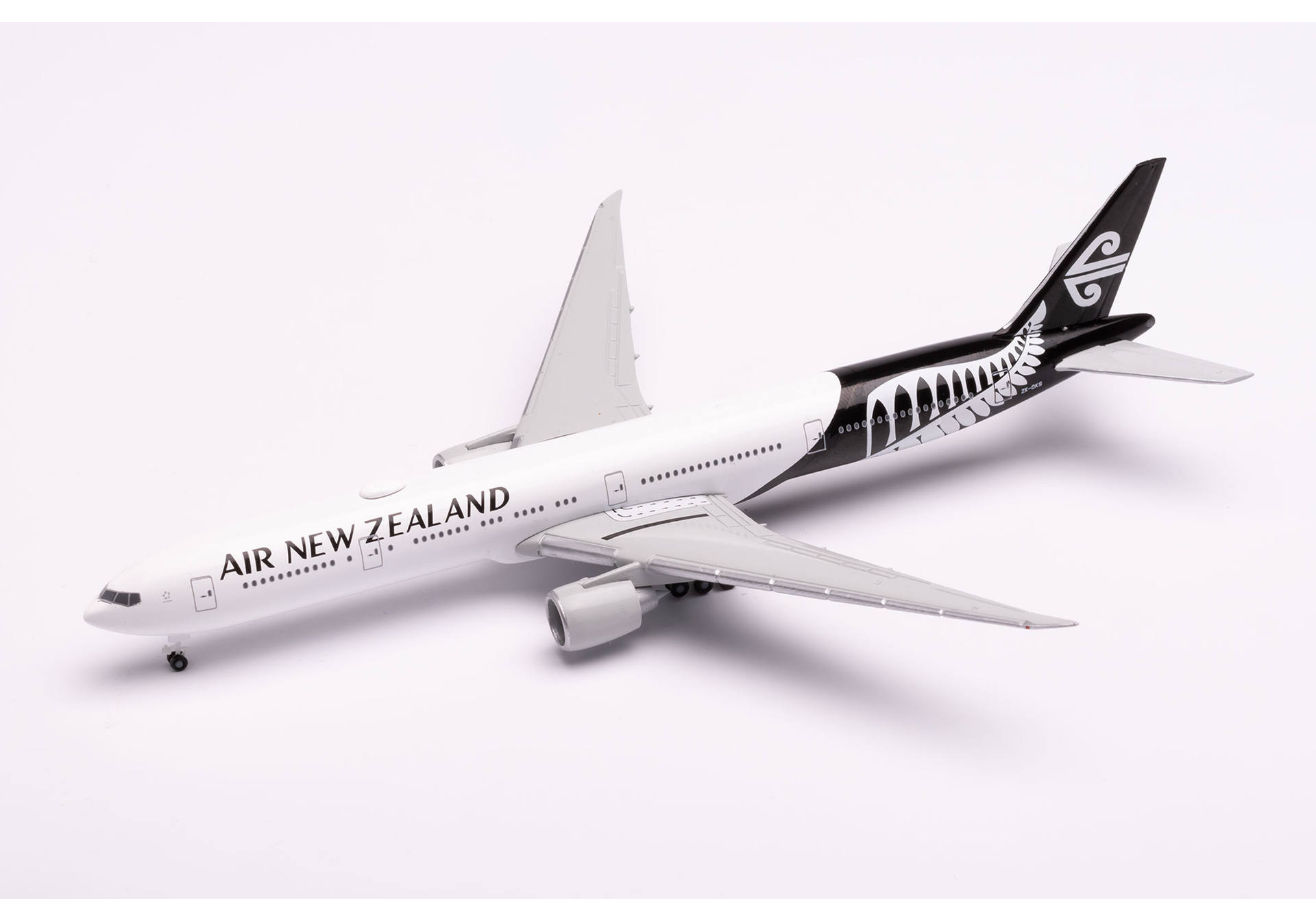 Air New Zealand Boeing 777-300ER – ZK-OKS