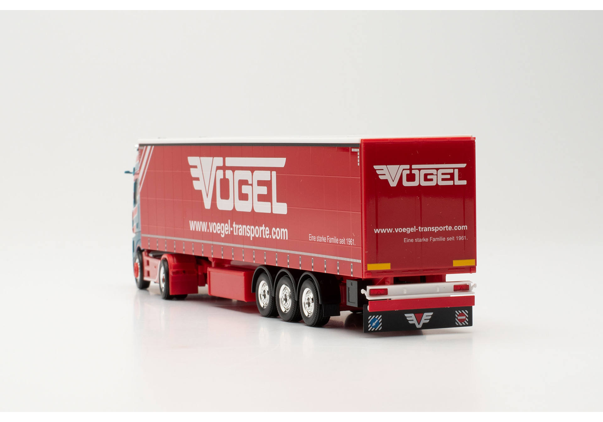 Mercedes-Benz Actros Gigaspace `18 Gardinenplanen-Sattelzug "Vögel" (Österreich/Bludesch)