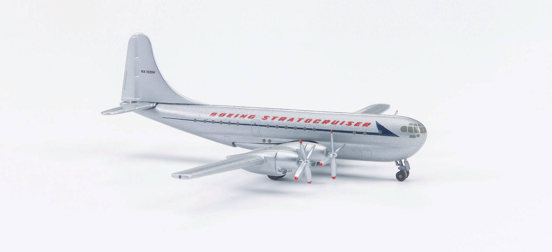 Herpa Boeing Milestone Series Boeing 377 Stratocruiser 513869