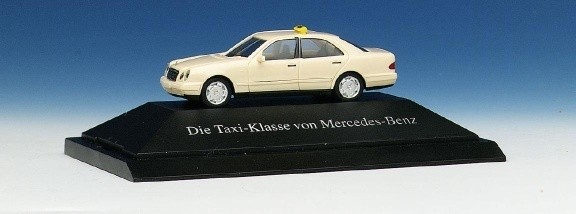 Mercedes-Benz E 210 Elegance
