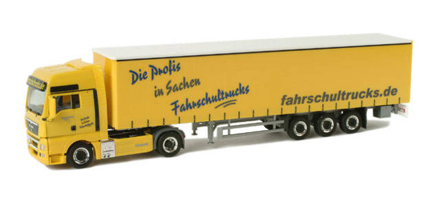 MAN TGX XXL V8 Gardinenplanen-Sattelzug "Fahrschultrucks.de"