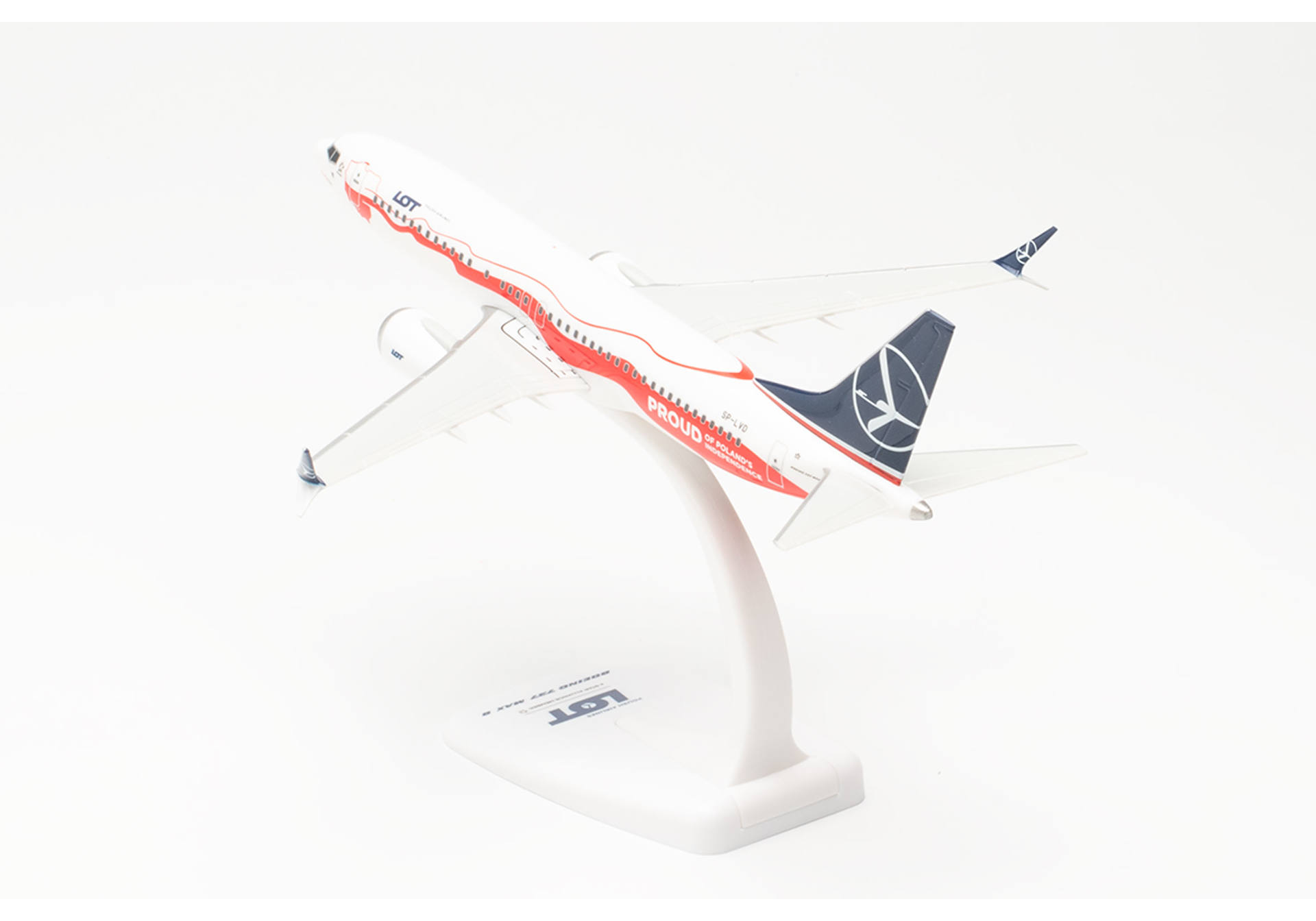 LOT Polish Airlines Boeing 737 Max 8 “Proud of Poland‘s Independence” – SP-LVD