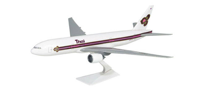Thai Airways Boeing 777-200. Artikel wird/ wurde in Wooster-Verpackung ausgeliefert.