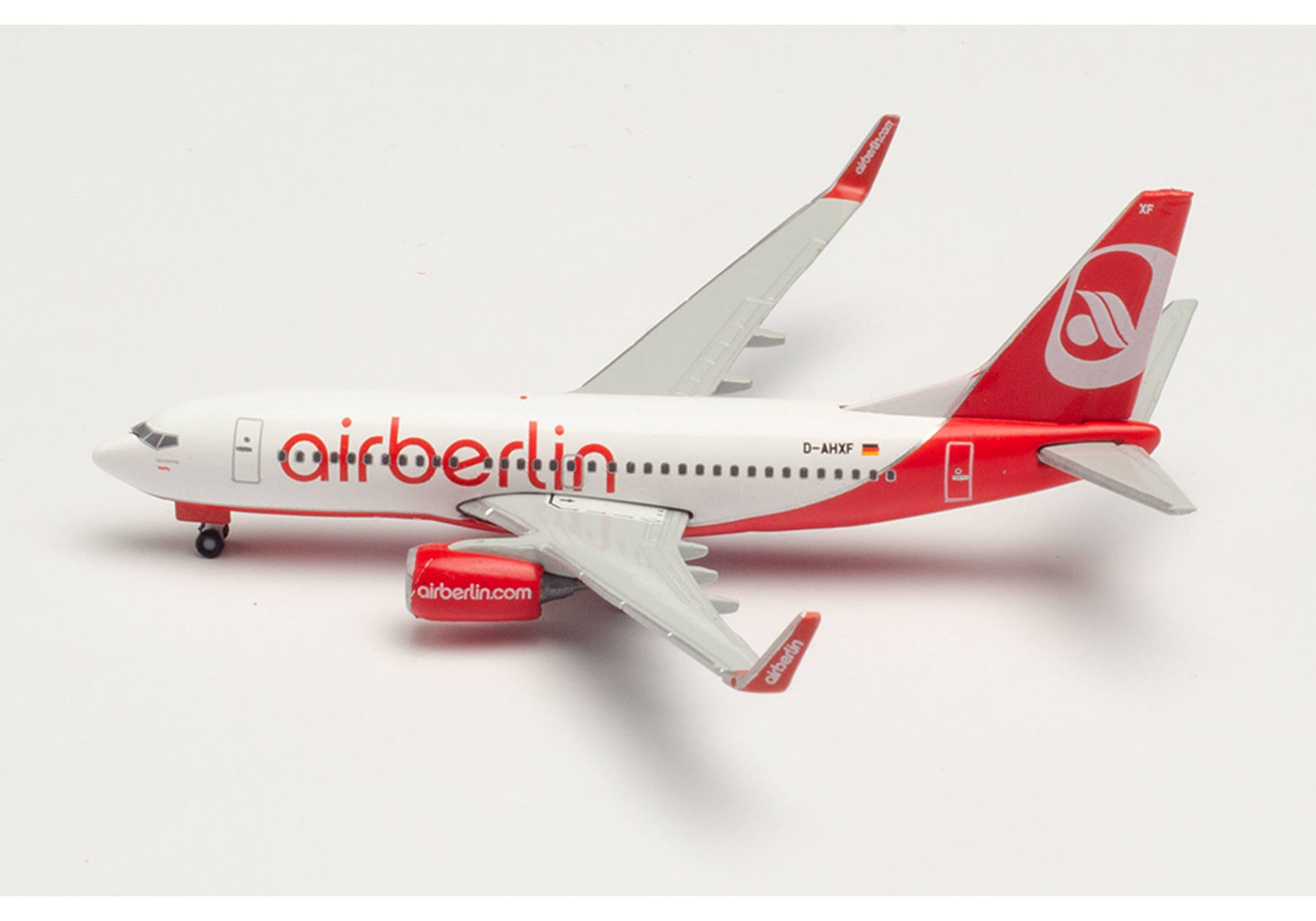 airberlin Boeing 737-700 – D-AHXF