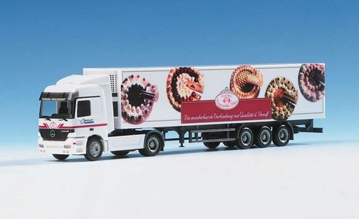 Mercedes-Benz Actros L Catchel case sailing train 2A/3A