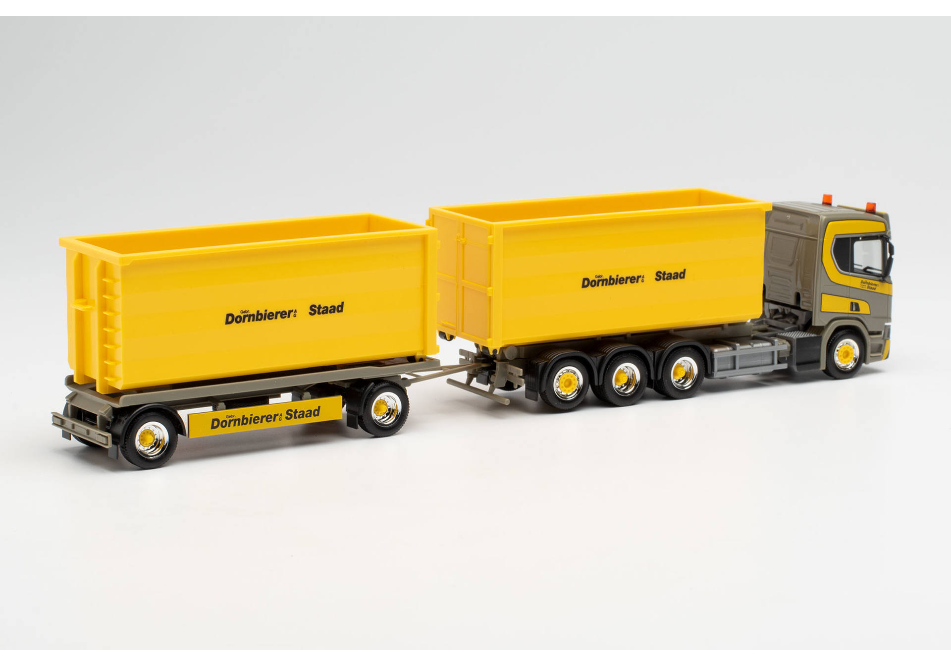 cania CR HD 4 axle interchangeable trailer truck "Dornbierer"