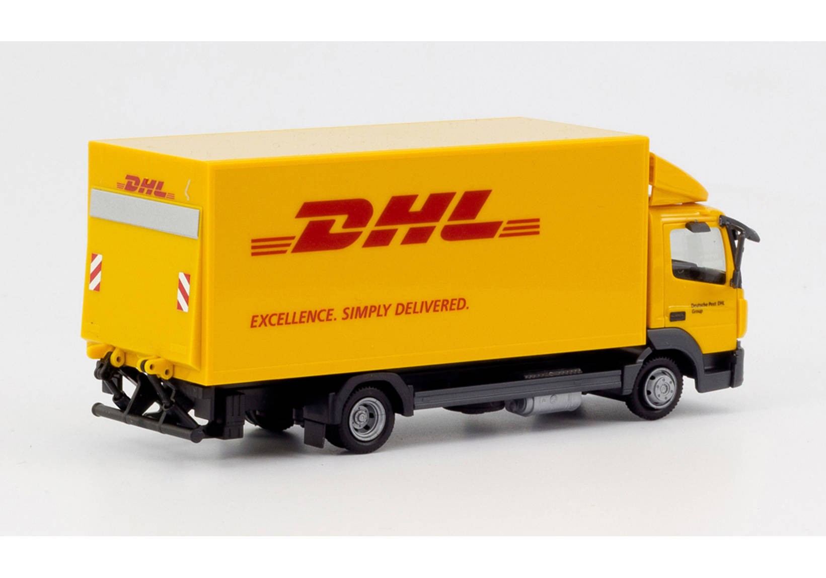 Mercedes-Benz Atego Koffer-LKW mit Ladebordwand "DHL"